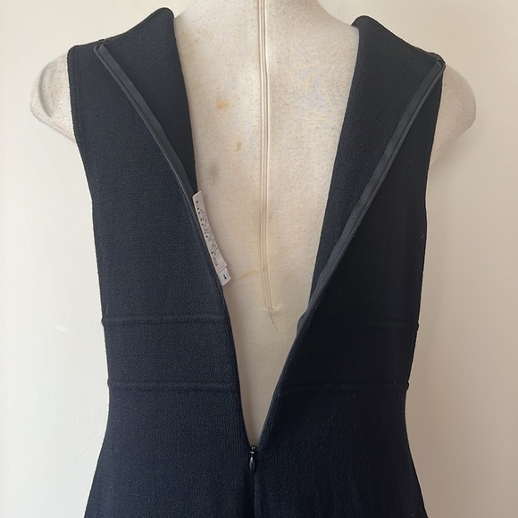 💕St. John Black Santana Knit V Neck Mini Dress 4 VGUC - Picture 8 of 9